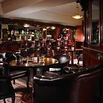 Buswells Hotel